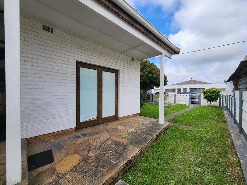 3 Bedroom Property for Sale in Kensington Western Cape